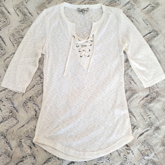 BKE Tops - BKE half sleeve ribbed knit lace-up top